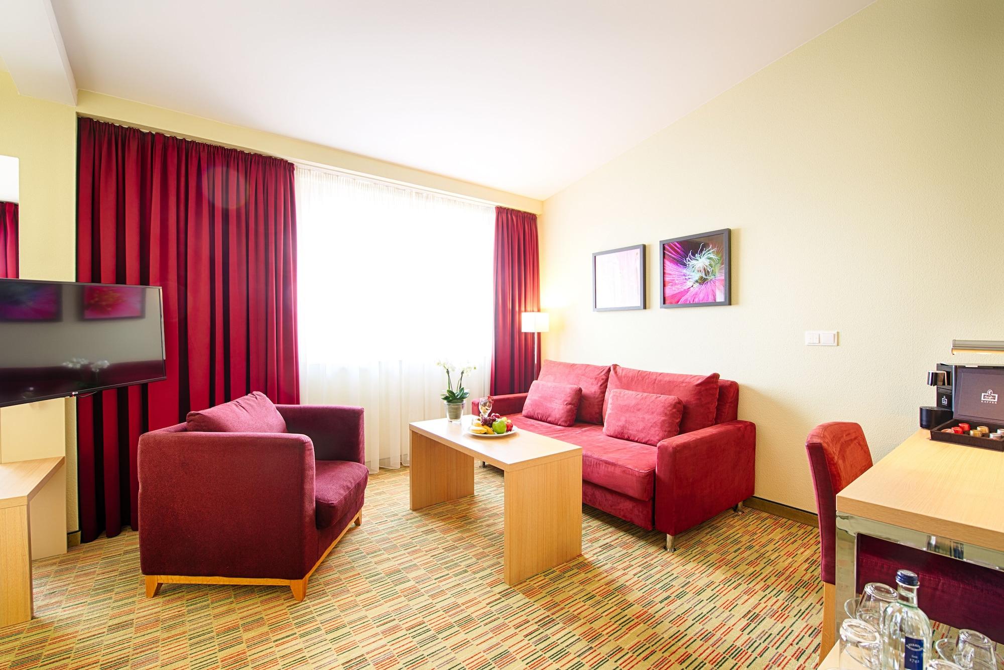 Welcome Hotel 4*